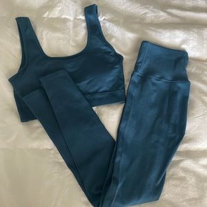Fabletics Matching Ribbed Blue Set